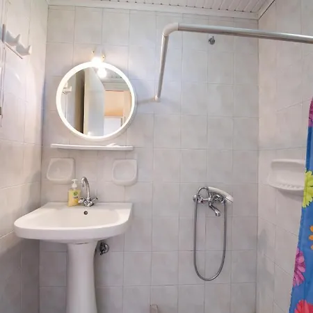 Artemis Hotel *